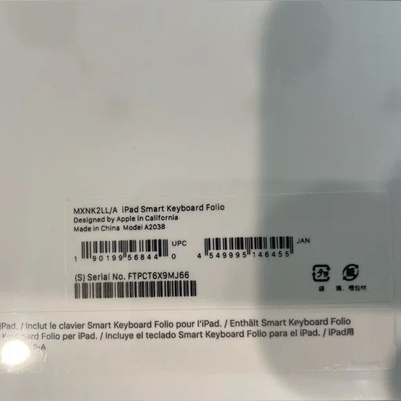 NWT: iPad Smart Keyboard Folio for iPad Pro 11-inch - Picture 4 of 6